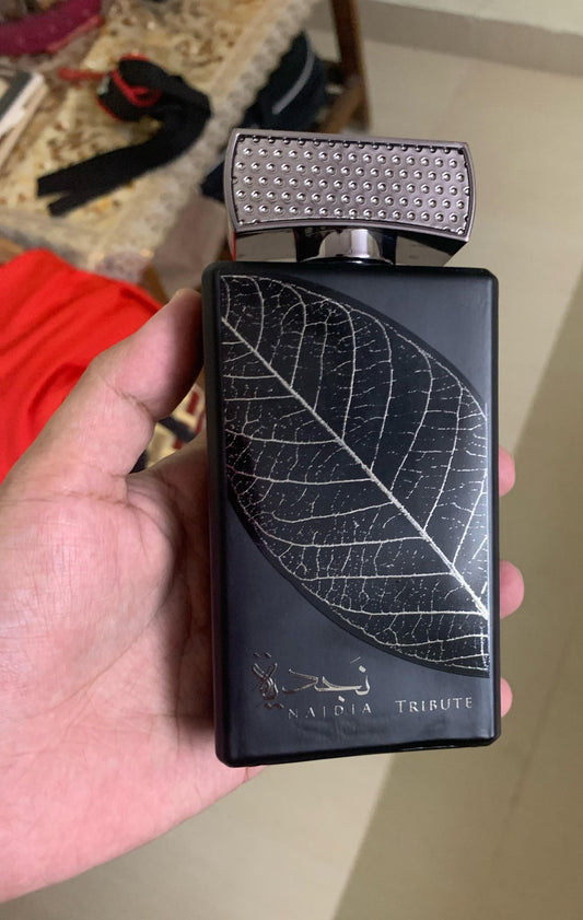 Najdia Tribute Lattafa Eau de Parfum Unissex 100ml